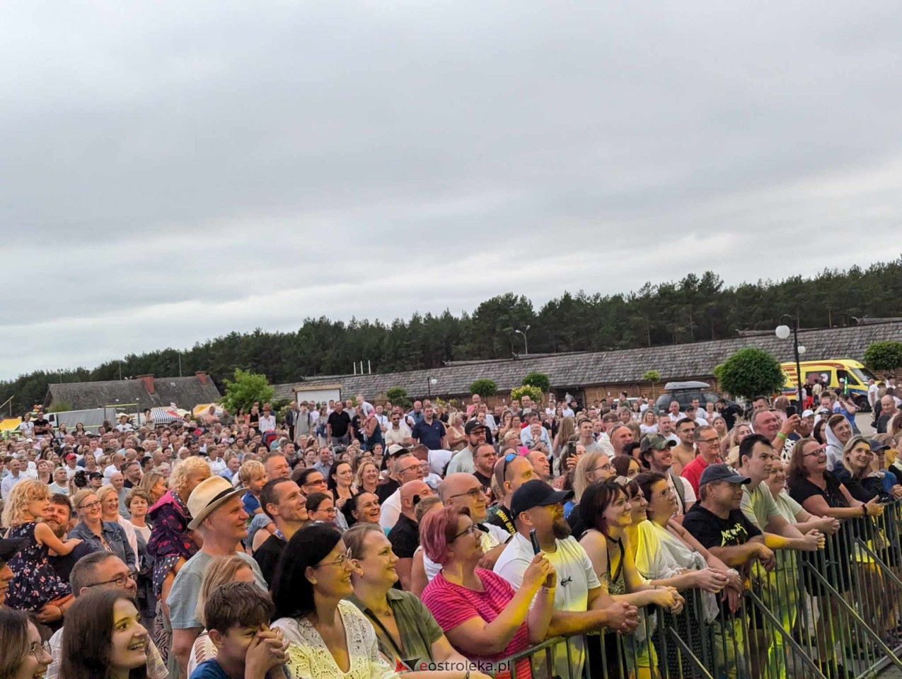 Miodobranie Kurpiowskie 2024 - Wanda i Banda oraz Ania Dąbrowska [25.08.2024] - zdjęcie #4 - eOstroleka.pl