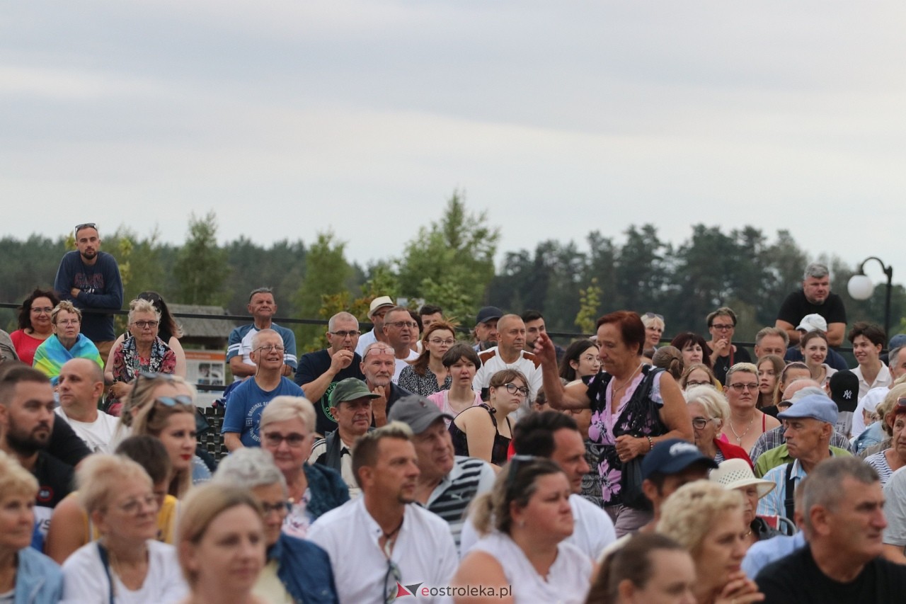 Miodobranie Kurpiowskie 2024 - Wanda i Banda oraz Ania Dąbrowska [25.08.2024] - zdjęcie #81 - eOstroleka.pl