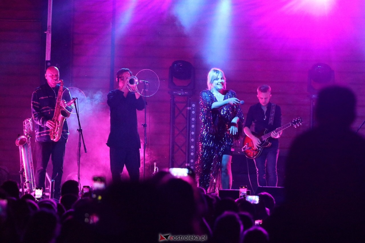 Miodobranie Kurpiowskie 2024 - Wanda i Banda oraz Ania Dąbrowska [25.08.2024] - zdjęcie #14 - eOstroleka.pl