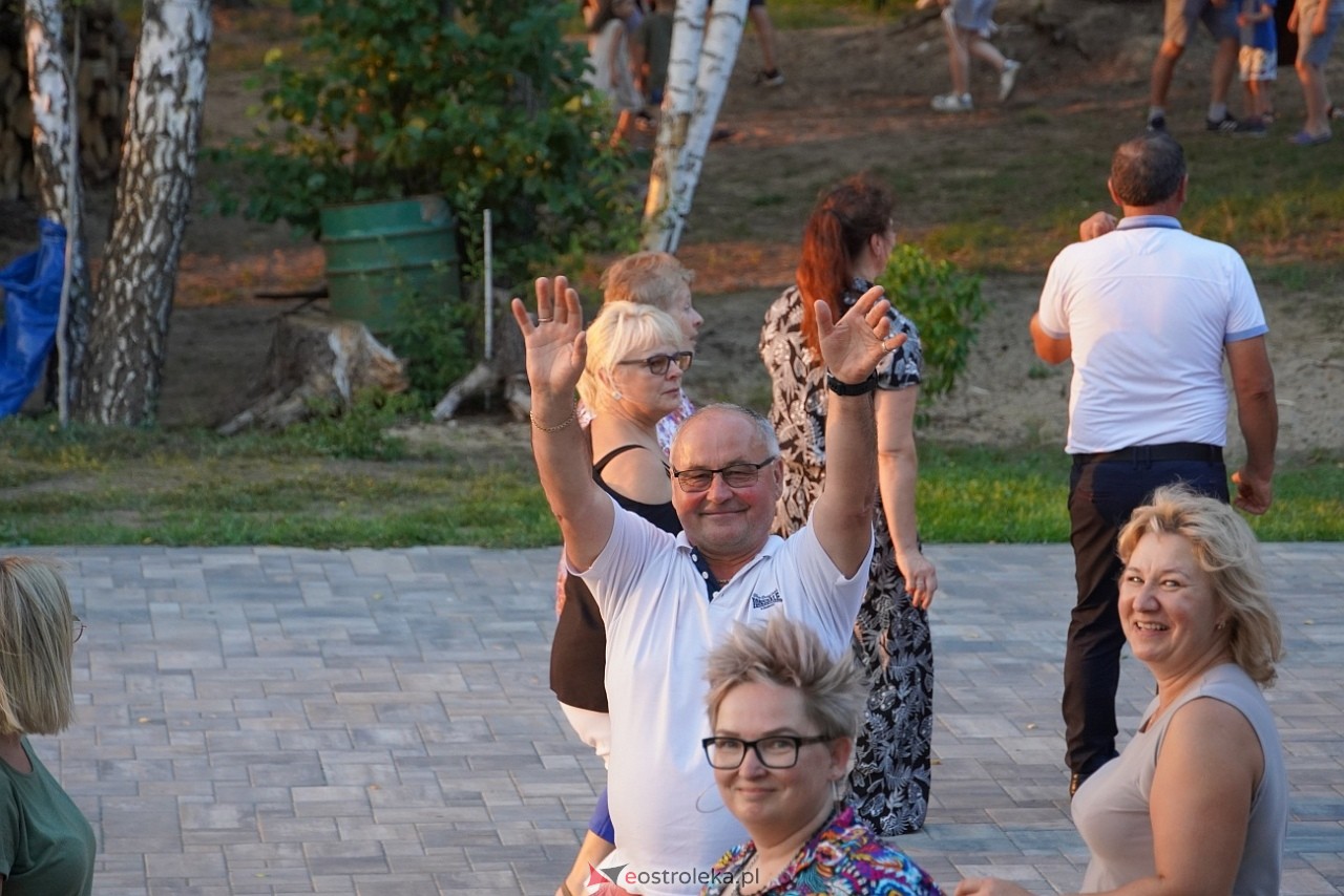 Potańcówka odpustowa z KGW Kurpie Szlacheckie i Dworskie [25.08.2024] - zdjęcie #96 - eOstroleka.pl