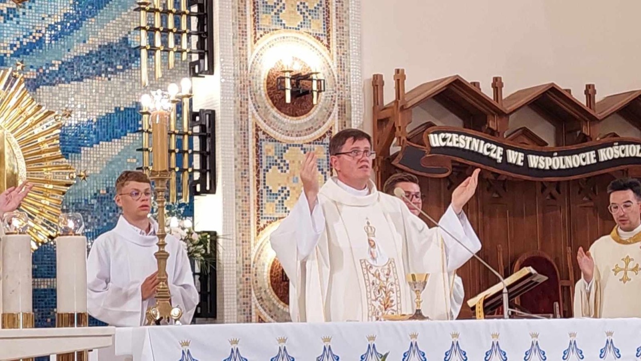 Pożegnanie ks. Cezarego Czarkowskiego [27.08.2024] - zdjęcie #11 - eOstroleka.pl