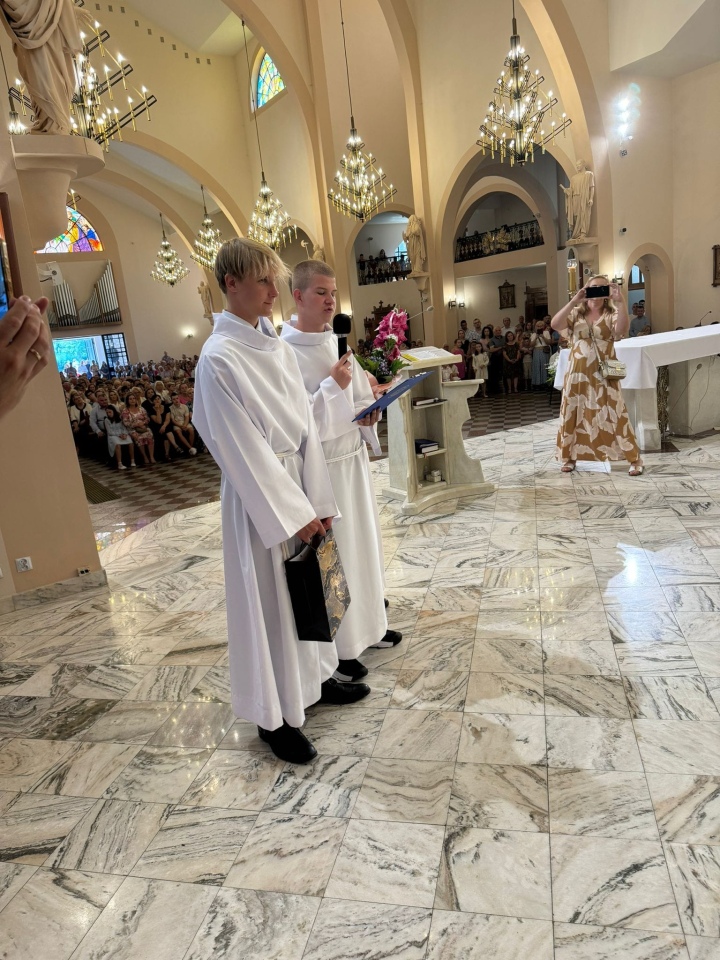 Pożegnanie ks. Cezarego Czarkowskiego [27.08.2024] - zdjęcie #10 - eOstroleka.pl