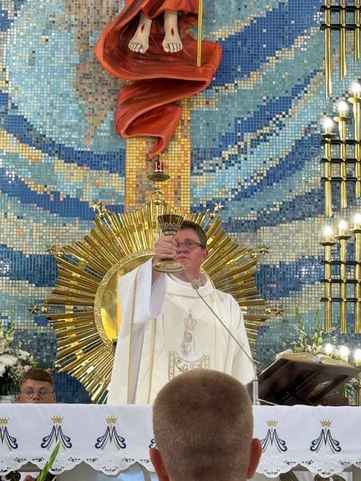 Pożegnanie ks. Cezarego Czarkowskiego [27.08.2024] - zdjęcie #4 - eOstroleka.pl