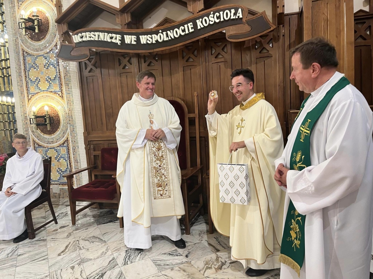 Pożegnanie ks. Cezarego Czarkowskiego [27.08.2024] - zdjęcie #3 - eOstroleka.pl