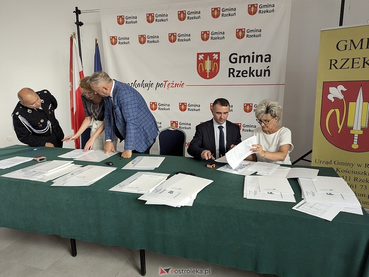 Podpisanie umowy na dofinansowanie dla gminy Olszewo-Borki ze środkó WFOŚiGW [28.08.2024] - zdjęcie #7 - eOstroleka.pl