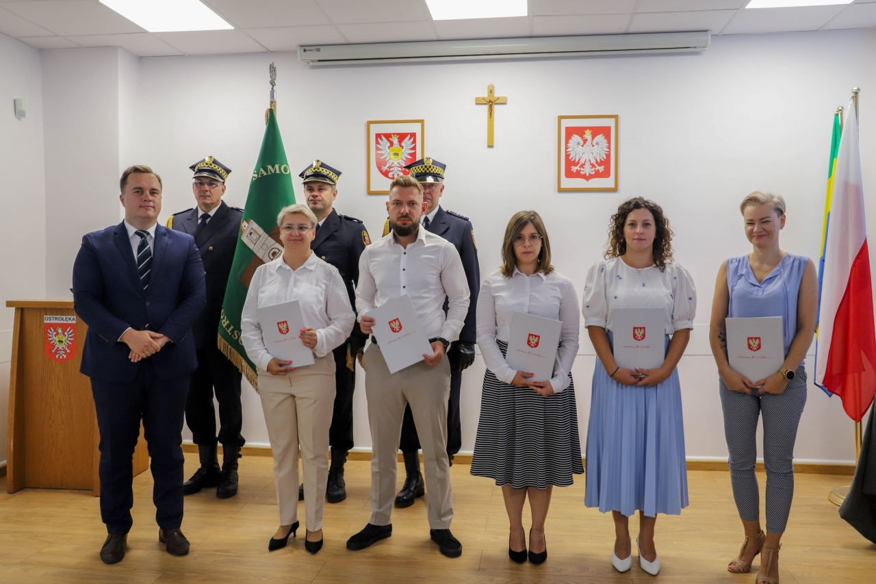 Awanse dla nauczycieli [29.08.2024] - zdjęcie #5 - eOstroleka.pl