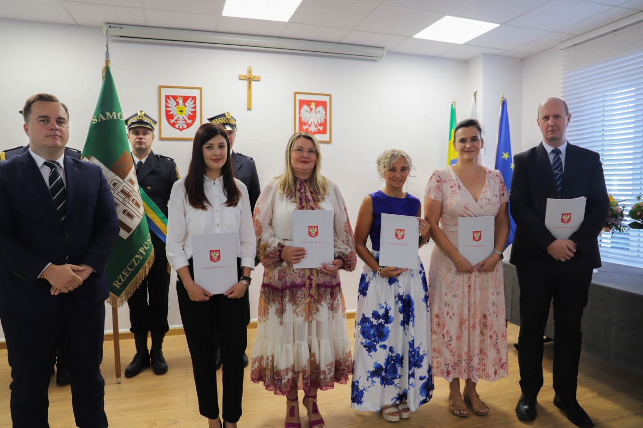 Awanse dla nauczycieli [29.08.2024] - zdjęcie #4 - eOstroleka.pl