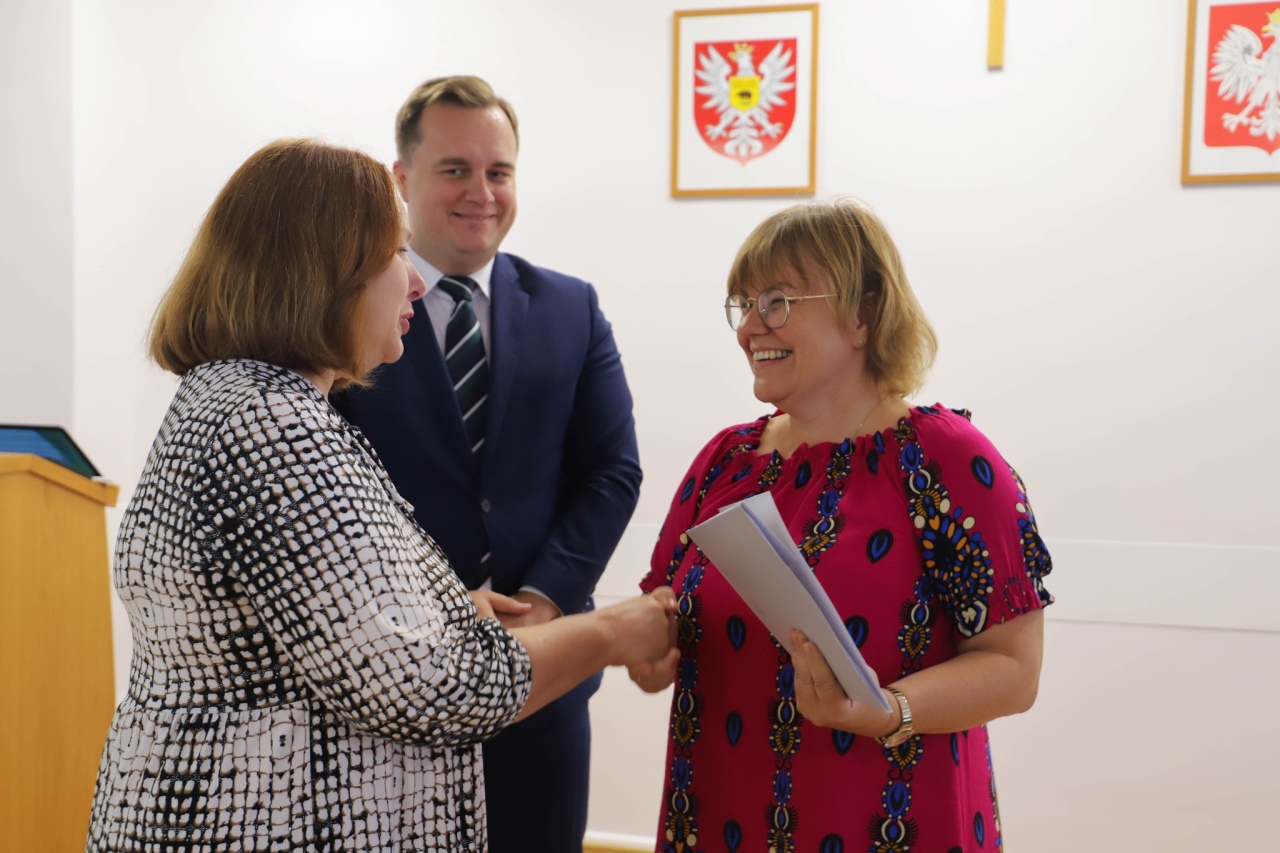 Awanse dla nauczycieli [29.08.2024] - zdjęcie #3 - eOstroleka.pl