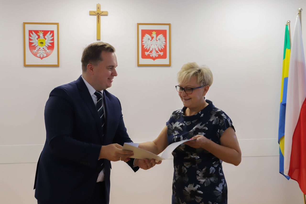 Awanse dla nauczycieli [29.08.2024] - zdjęcie #1 - eOstroleka.pl