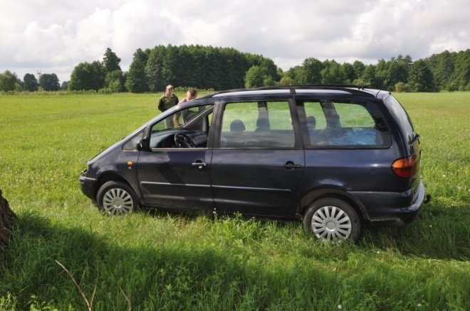 Kolizja w Antoniach (26 VII 2011) - zdjęcie #1 - eOstroleka.pl