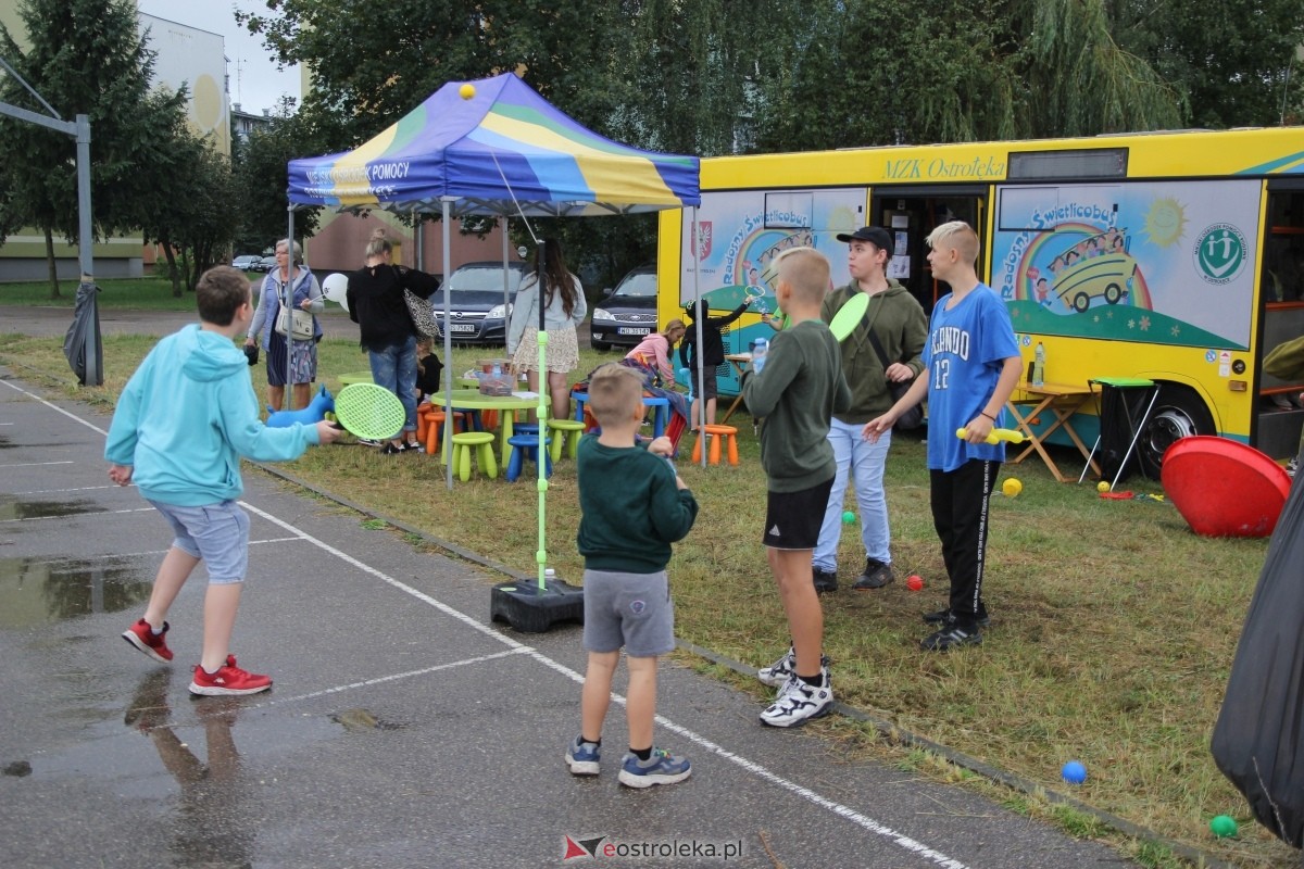 Festyn Radosne Wakacje 2 na osiedlu Centrum [31.08.2024] - zdjęcie #158 - eOstroleka.pl