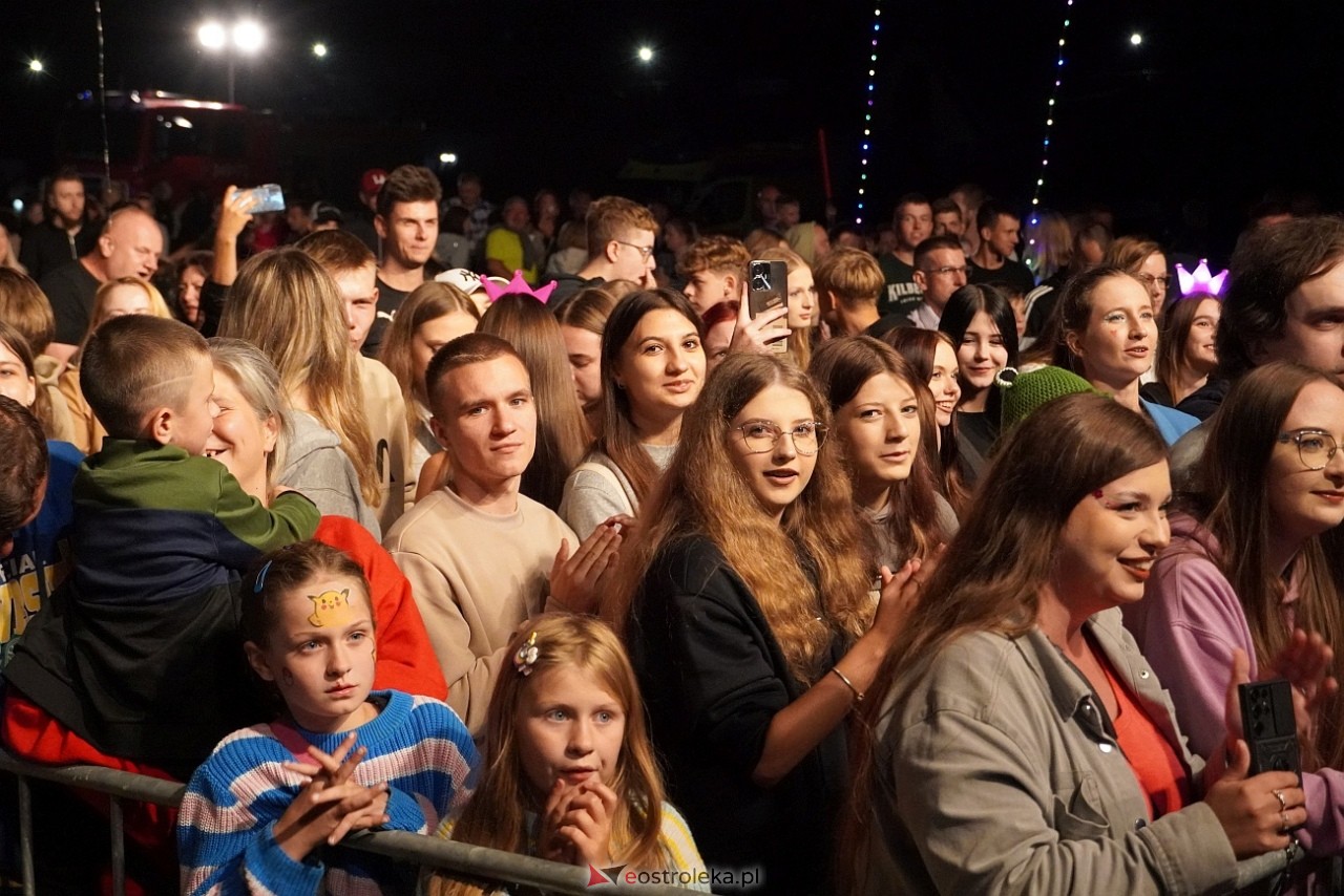  Michał Szczygieł oczarował publiczność na dożynkach w Olszewie-Borkach [31.08.2024] - zdjęcie #73 - eOstroleka.pl