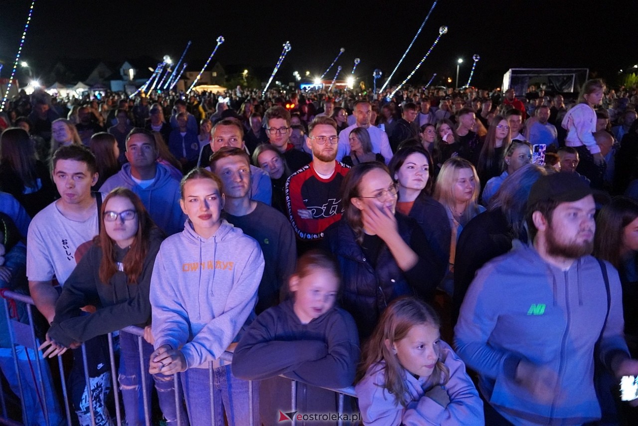  Michał Szczygieł oczarował publiczność na dożynkach w Olszewie-Borkach [31.08.2024] - zdjęcie #90 - eOstroleka.pl