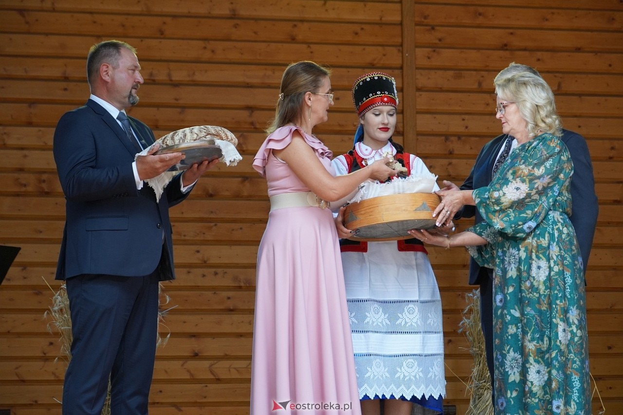 Niedziela kadzidlańska - gminno-parafialne dożynki 2024 [1.09.2024] - zdjęcie #26 - eOstroleka.pl