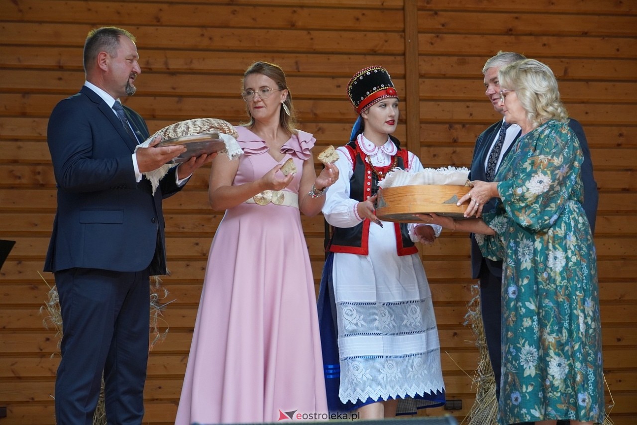 Niedziela kadzidlańska - gminno-parafialne dożynki 2024 [1.09.2024] - zdjęcie #25 - eOstroleka.pl