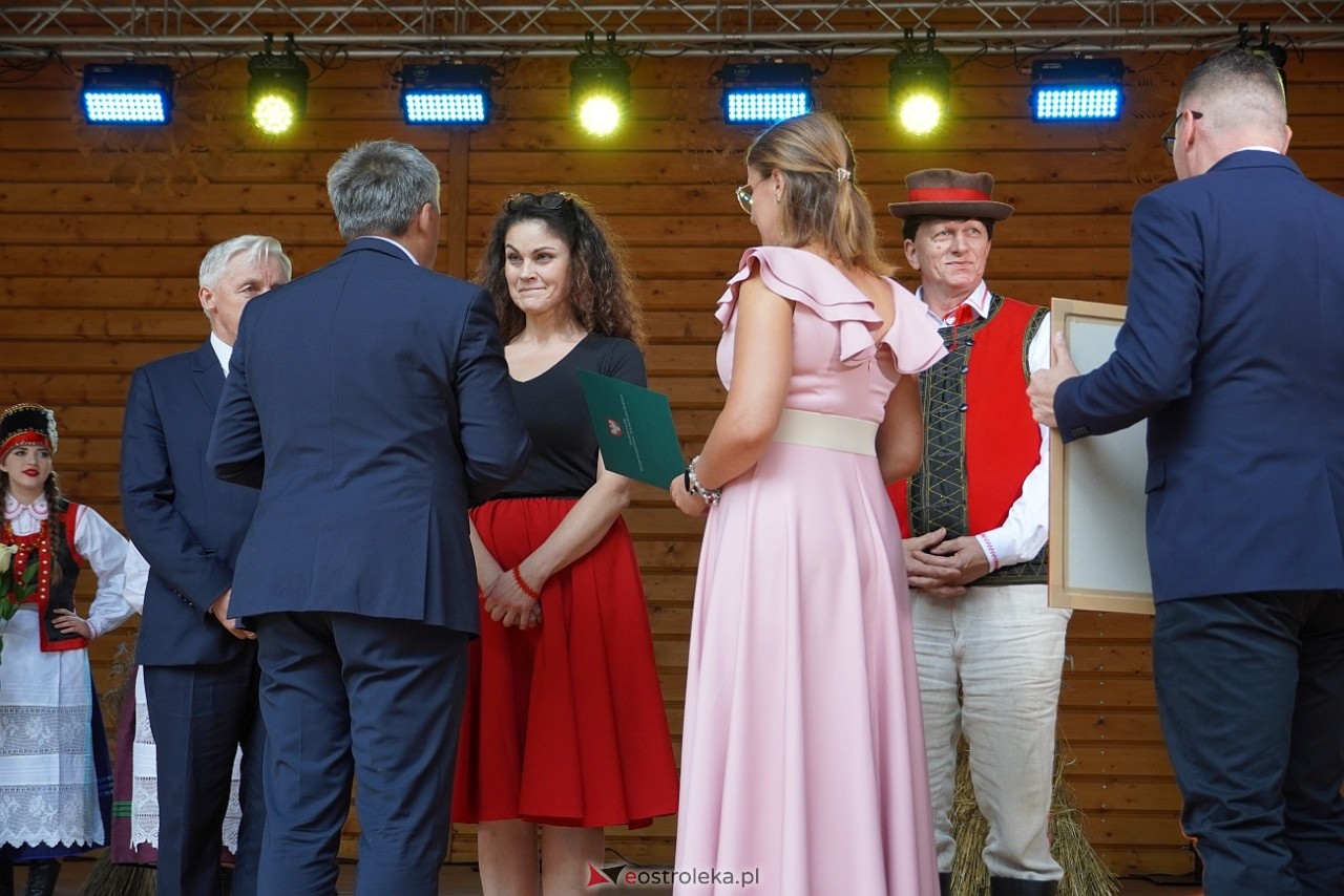 Niedziela kadzidlańska - gminno-parafialne dożynki 2024 [1.09.2024] - zdjęcie #11 - eOstroleka.pl