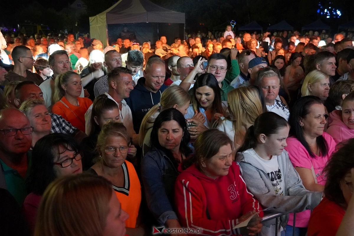 Zajazd Szlachecki w Troszynie: zespół Boys [01.09.2024] - zdjęcie #32 - eOstroleka.pl