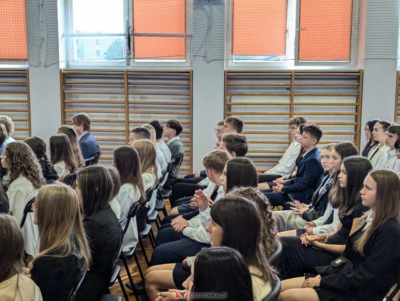 Rozpoczęcie roku szkolnego w II LO w Ostrołęce [02.09.2024] - zdjęcie #48 - eOstroleka.pl