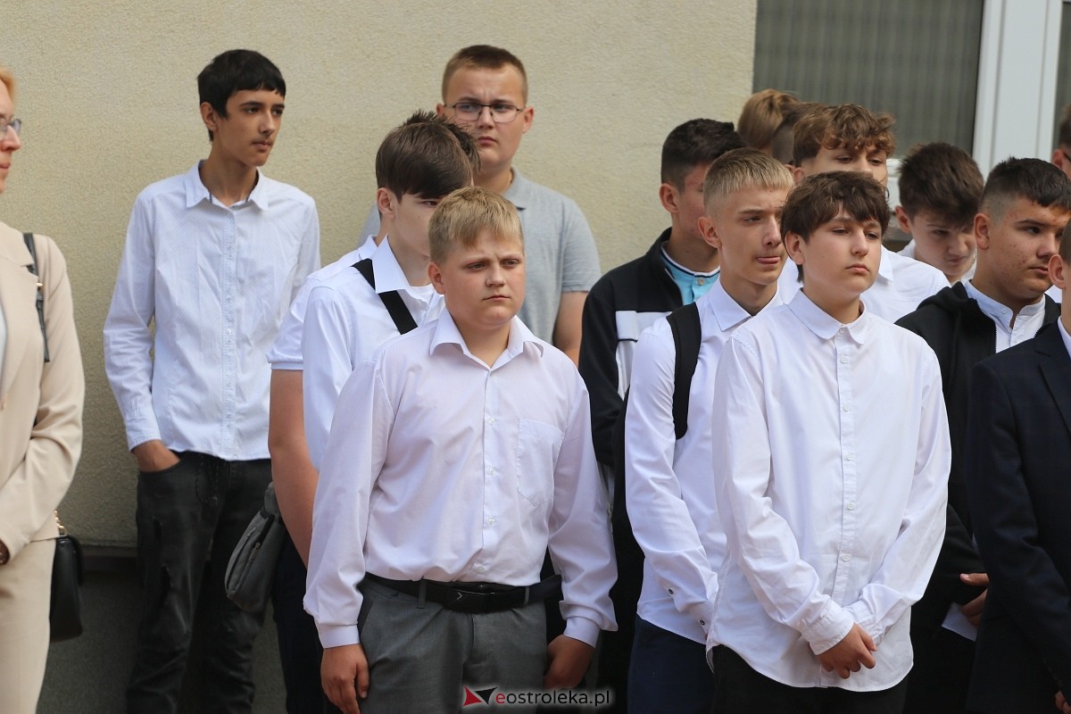 Rozpoczęcie roku szkolnego w ZSZ 1 w Ostrołęce [02.09.2024] - zdjęcie #84 - eOstroleka.pl