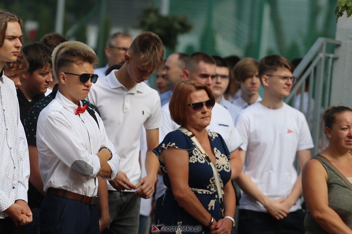 Rozpoczęcie roku szkolnego w ZSZ 1 w Ostrołęce [02.09.2024] - zdjęcie #70 - eOstroleka.pl