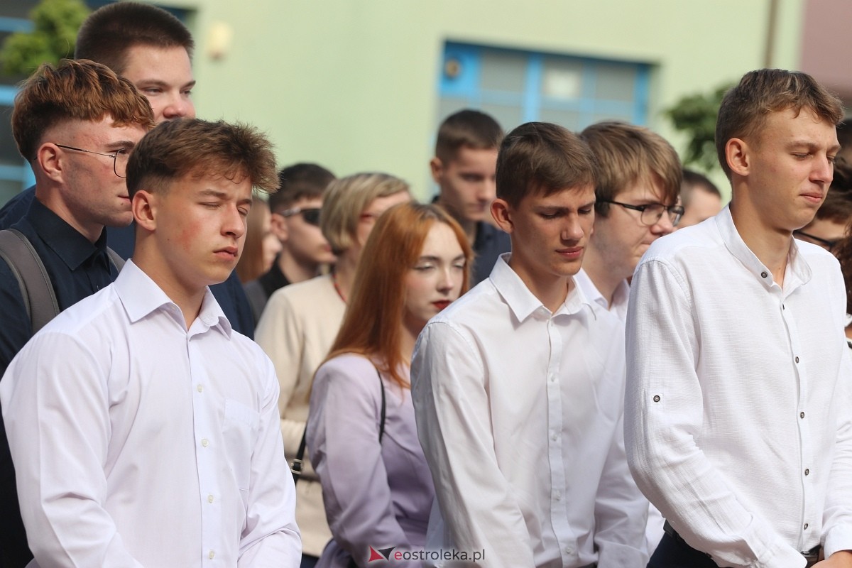 Rozpoczęcie roku szkolnego w ZSZ 1 w Ostrołęce [02.09.2024] - zdjęcie #67 - eOstroleka.pl