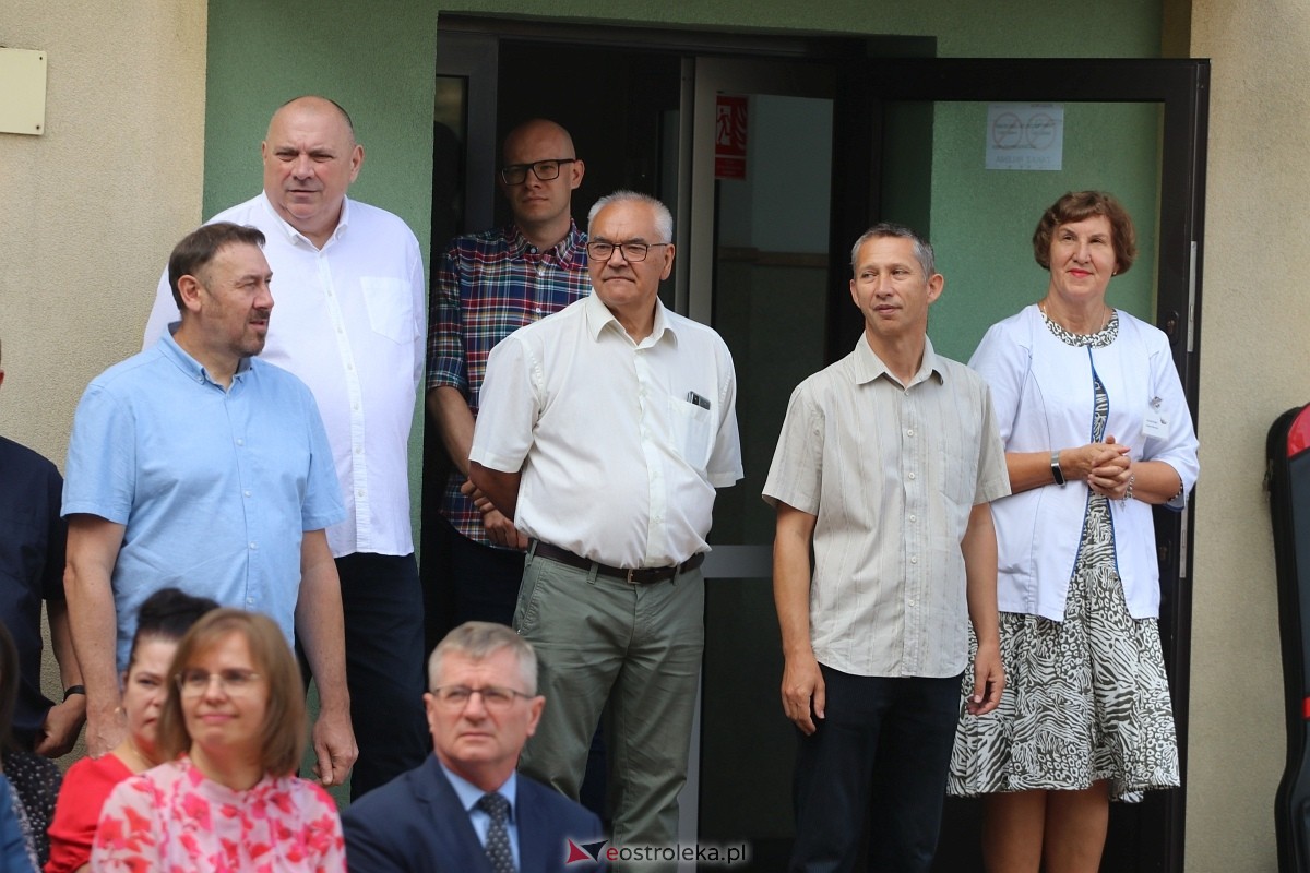 Rozpoczęcie roku szkolnego w ZSZ 1 w Ostrołęce [02.09.2024] - zdjęcie #55 - eOstroleka.pl