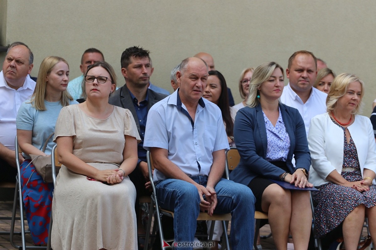 Rozpoczęcie roku szkolnego w ZSZ 1 w Ostrołęce [02.09.2024] - zdjęcie #54 - eOstroleka.pl