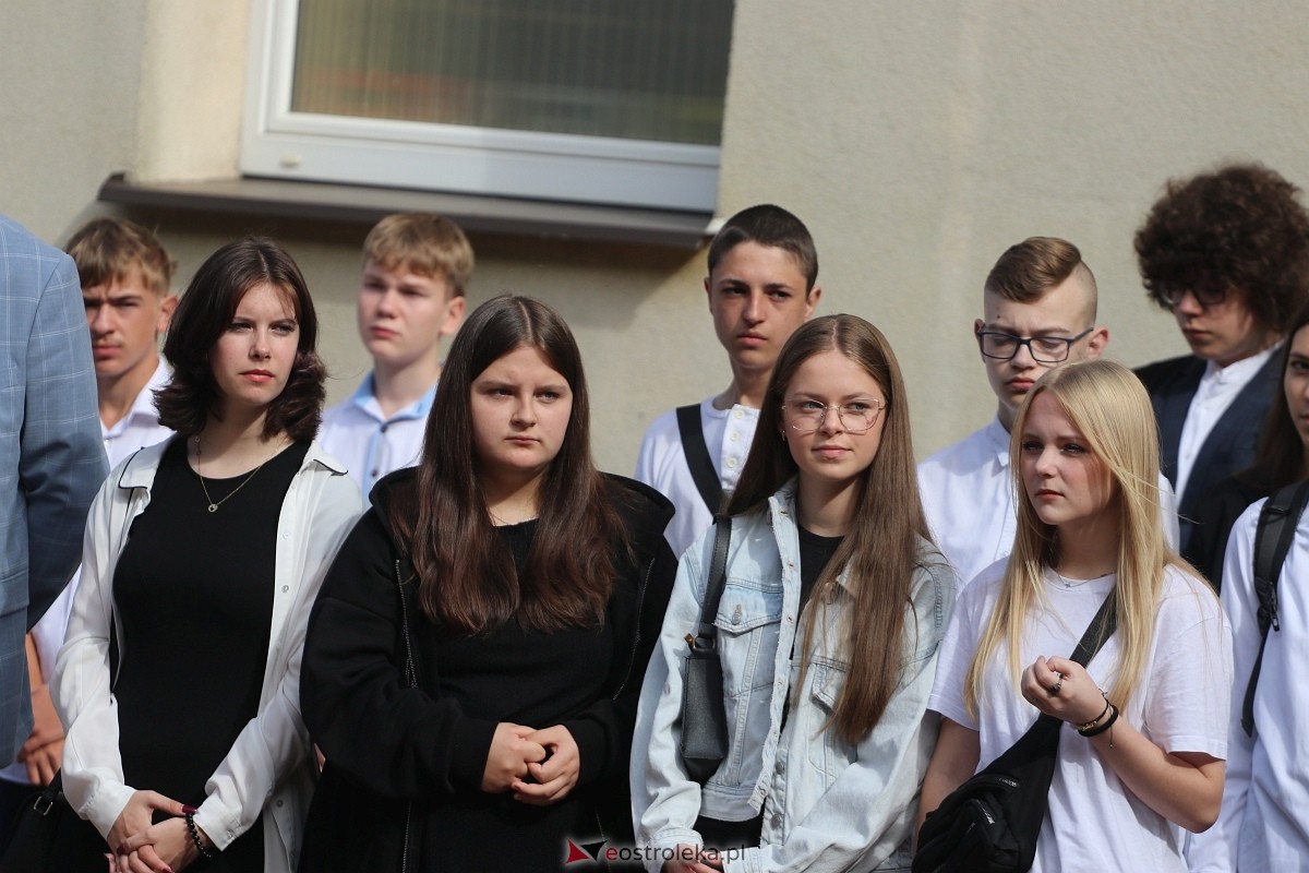 Rozpoczęcie roku szkolnego w ZSZ 1 w Ostrołęce [02.09.2024] - zdjęcie #40 - eOstroleka.pl