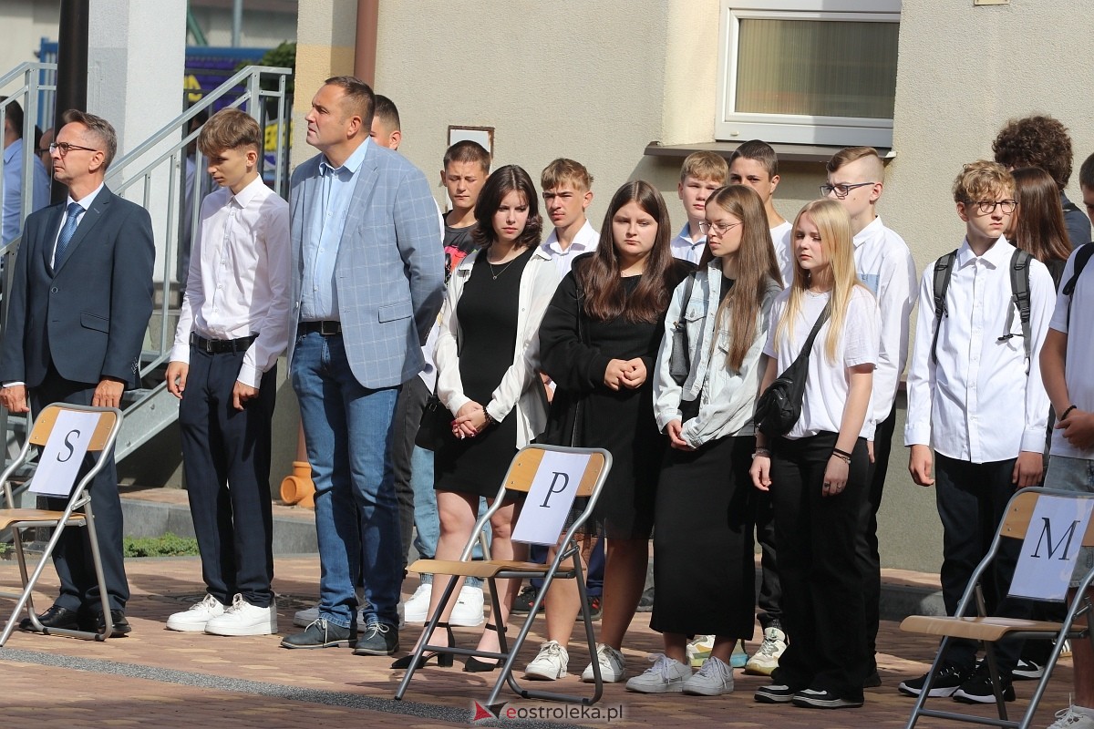 Rozpoczęcie roku szkolnego w ZSZ 1 w Ostrołęce [02.09.2024] - zdjęcie #33 - eOstroleka.pl