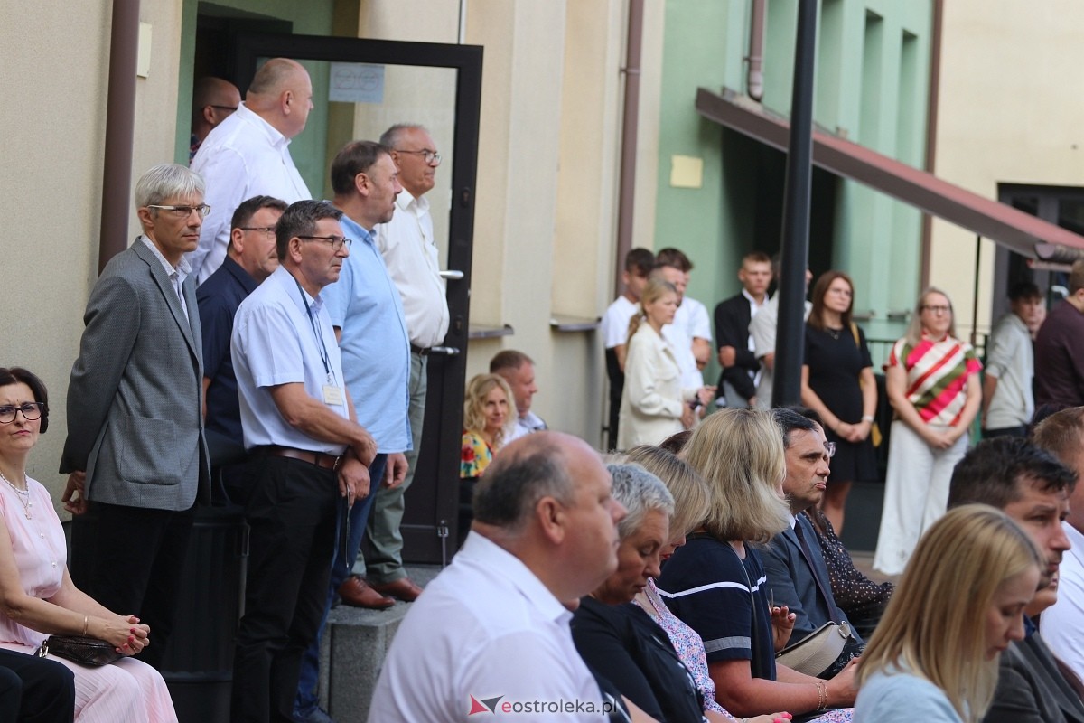 Rozpoczęcie roku szkolnego w ZSZ 1 w Ostrołęce [02.09.2024] - zdjęcie #26 - eOstroleka.pl