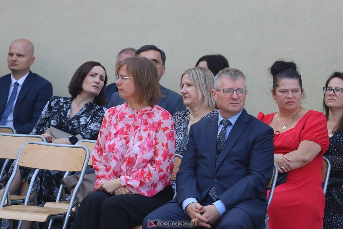 Rozpoczęcie roku szkolnego w ZSZ 1 w Ostrołęce [02.09.2024] - zdjęcie #7 - eOstroleka.pl