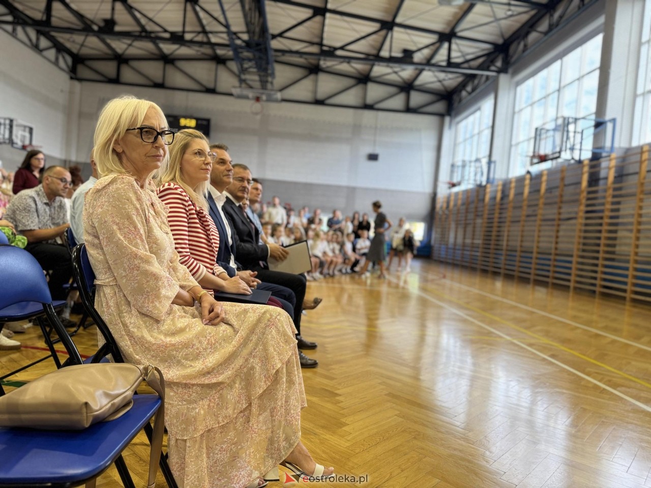 Rozpoczęcie roku szkolnego w SP 10 w Ostrołęce [02.09.2024] - zdjęcie #25 - eOstroleka.pl