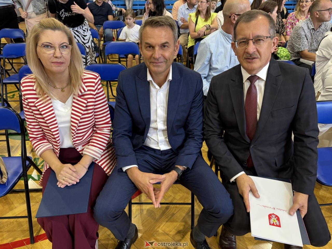 Rozpoczęcie roku szkolnego w SP 10 w Ostrołęce [02.09.2024] - zdjęcie #20 - eOstroleka.pl