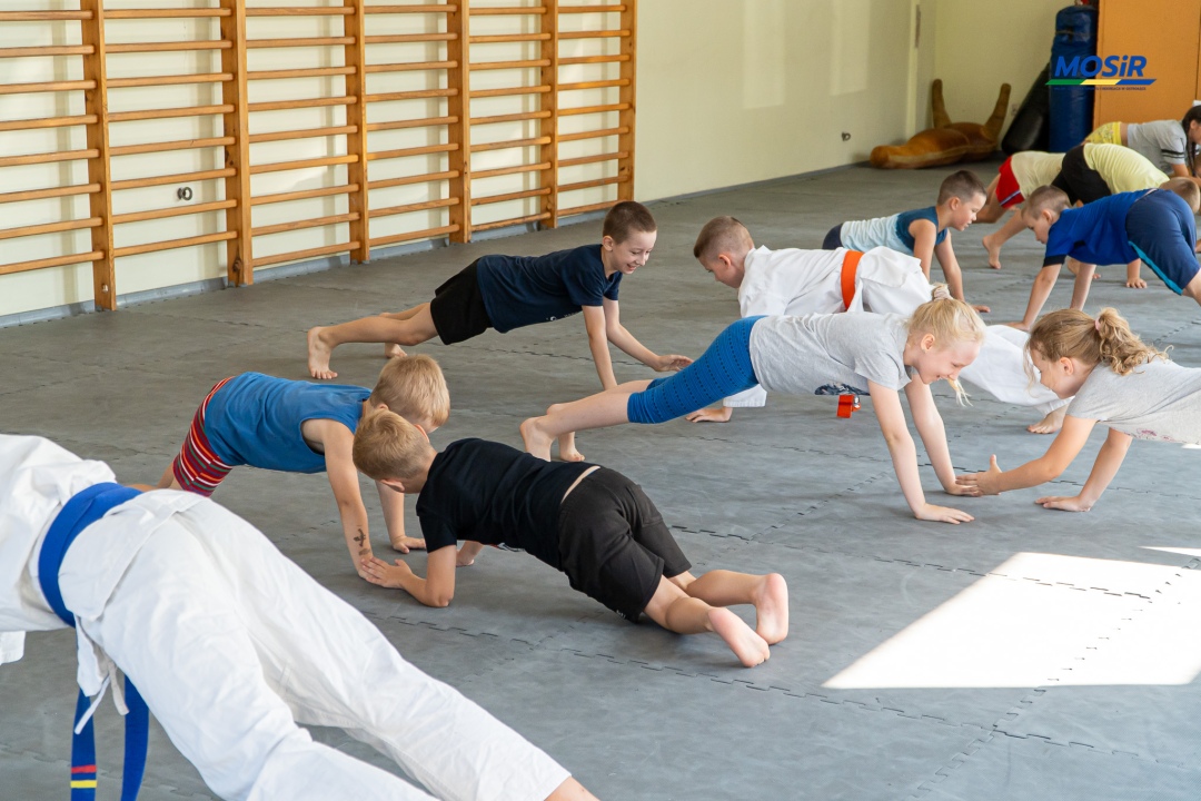 Wakacyjne treningi karate - zdjęcie #19 - eOstroleka.pl