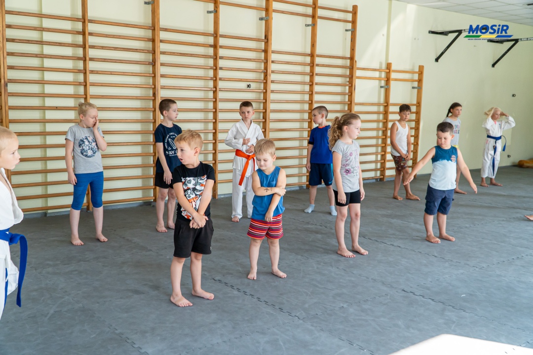 Wakacyjne treningi karate - zdjęcie #10 - eOstroleka.pl