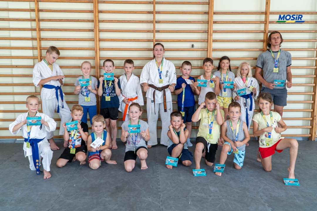 Wakacyjne treningi karate - zdjęcie #1 - eOstroleka.pl