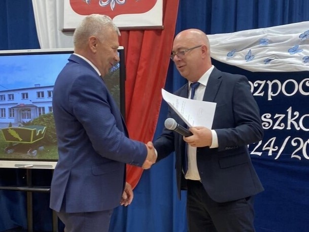 Rozpoczęcie roku szkolnego w ZSP w Goworowie [05.09.2024] - zdjęcie #2 - eOstroleka.pl