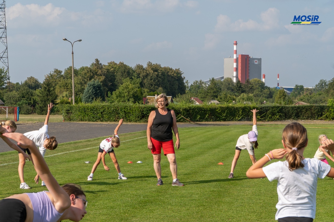 Sportowe wakacje z lekką atletyką UKS Clan - zdjęcie #28 - eOstroleka.pl