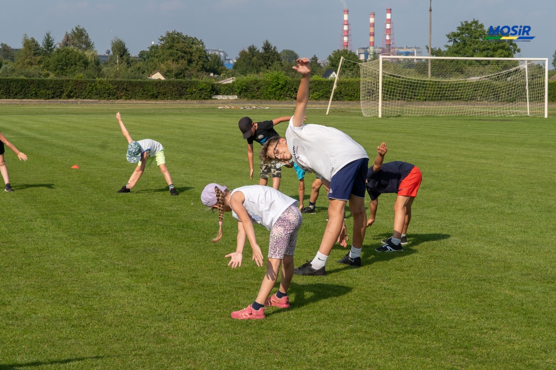 Sportowe wakacje z lekką atletyką UKS Clan - zdjęcie #27 - eOstroleka.pl