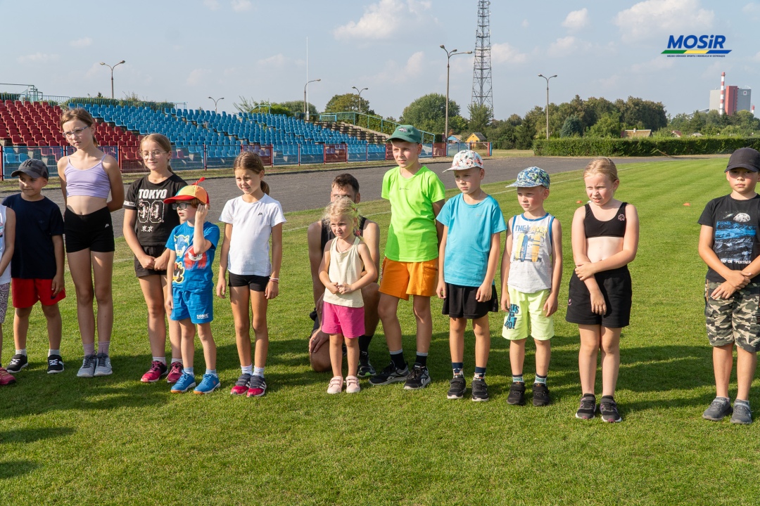 Sportowe wakacje z lekką atletyką UKS Clan - zdjęcie #19 - eOstroleka.pl