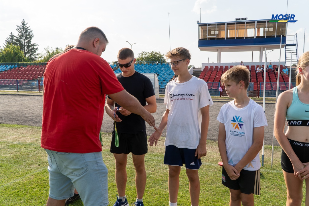 Sportowe wakacje z lekką atletyką UKS Clan - zdjęcie #18 - eOstroleka.pl