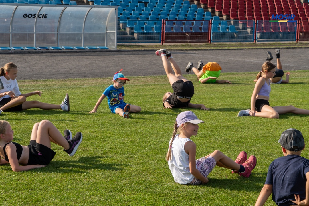 Sportowe wakacje z lekką atletyką UKS Clan - zdjęcie #2 - eOstroleka.pl