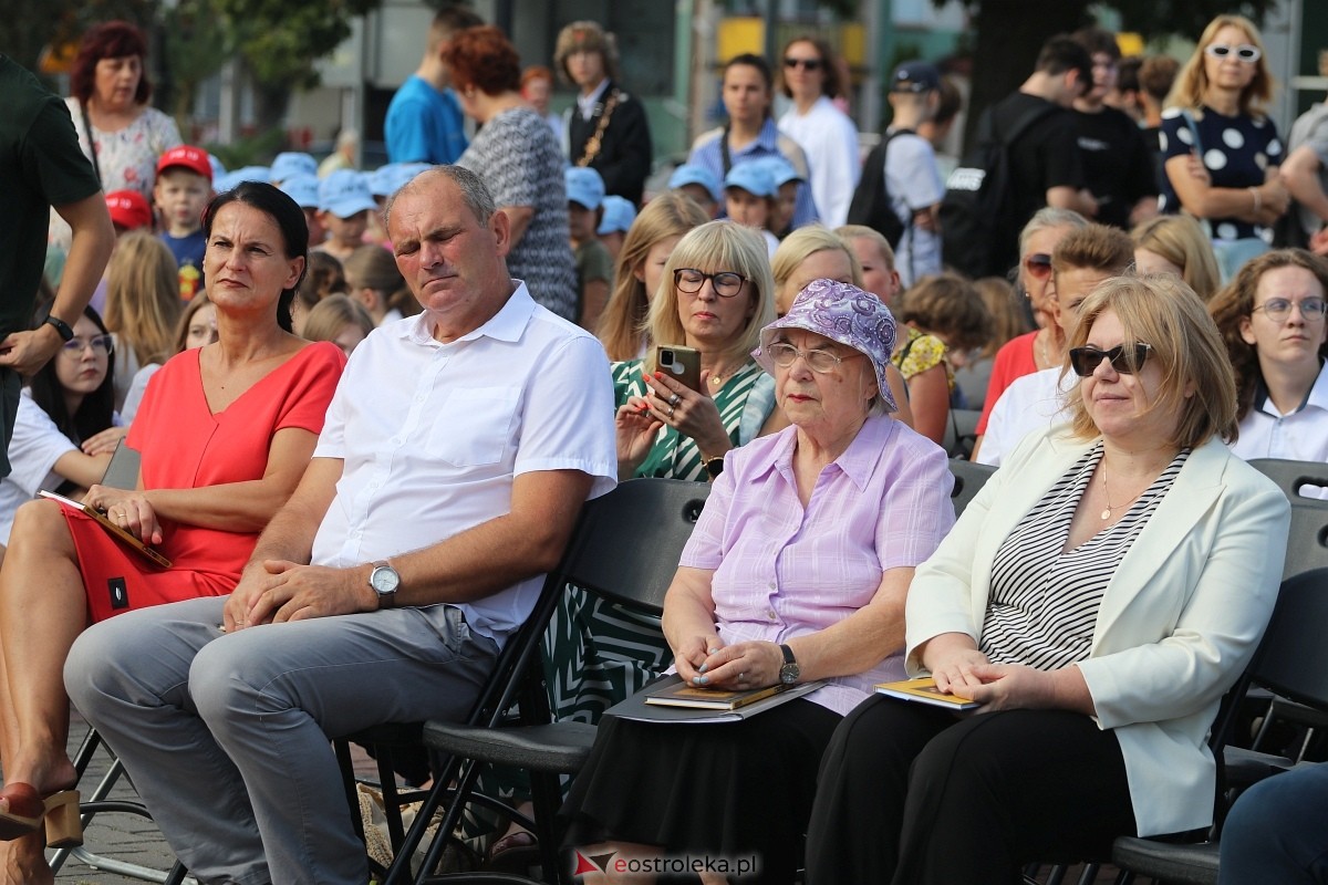 Narodowe Czytanie 2024 w Ostrołęce [06.09.2024] - zdjęcie #61 - eOstroleka.pl