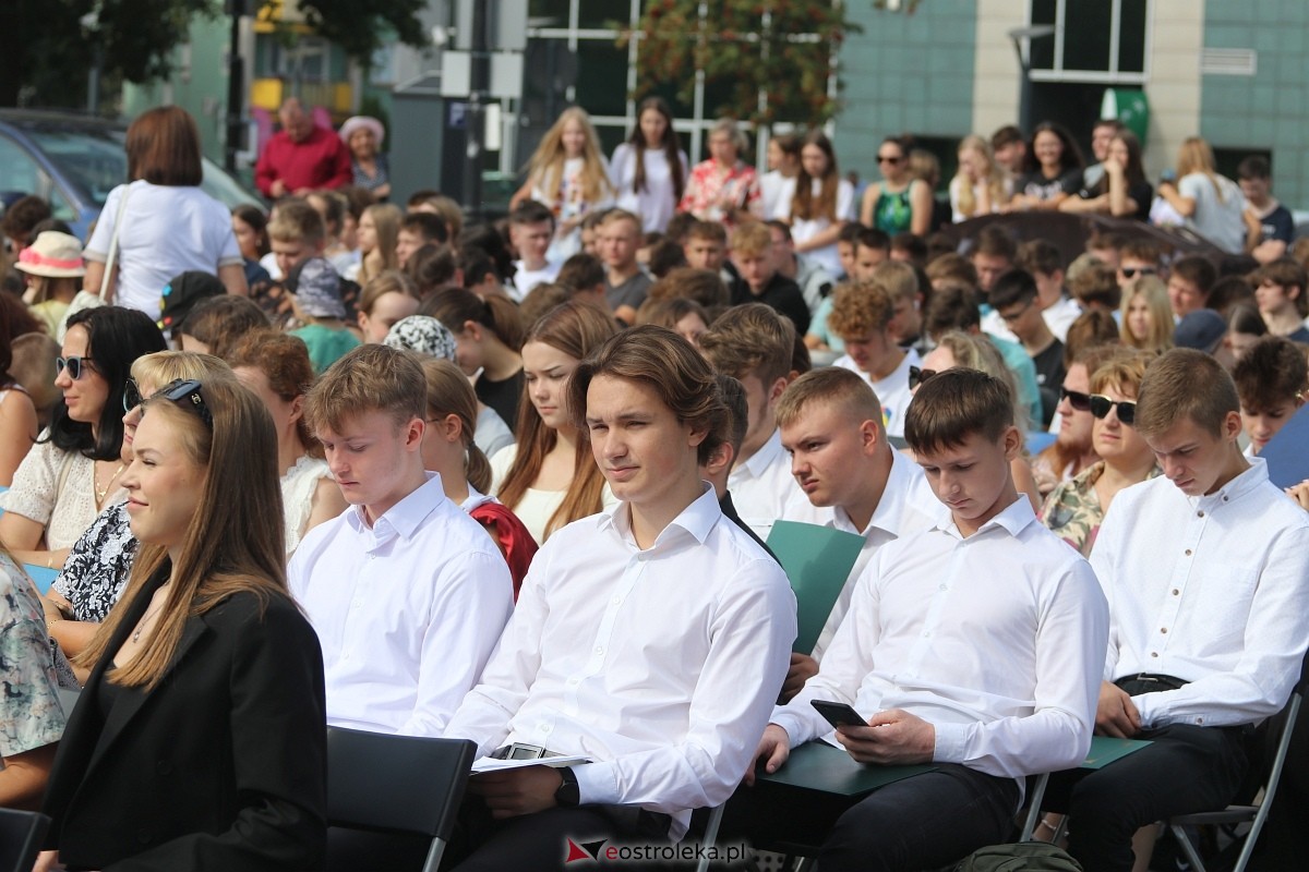 Narodowe Czytanie 2024 w Ostrołęce [06.09.2024] - zdjęcie #18 - eOstroleka.pl