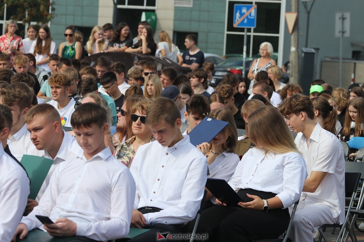 Narodowe Czytanie 2024 w Ostrołęce [06.09.2024] - zdjęcie #17 - eOstroleka.pl
