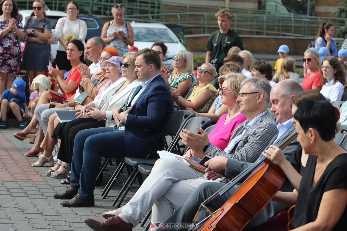Narodowe Czytanie 2024 w Ostrołęce [06.09.2024] - zdjęcie #15 - eOstroleka.pl