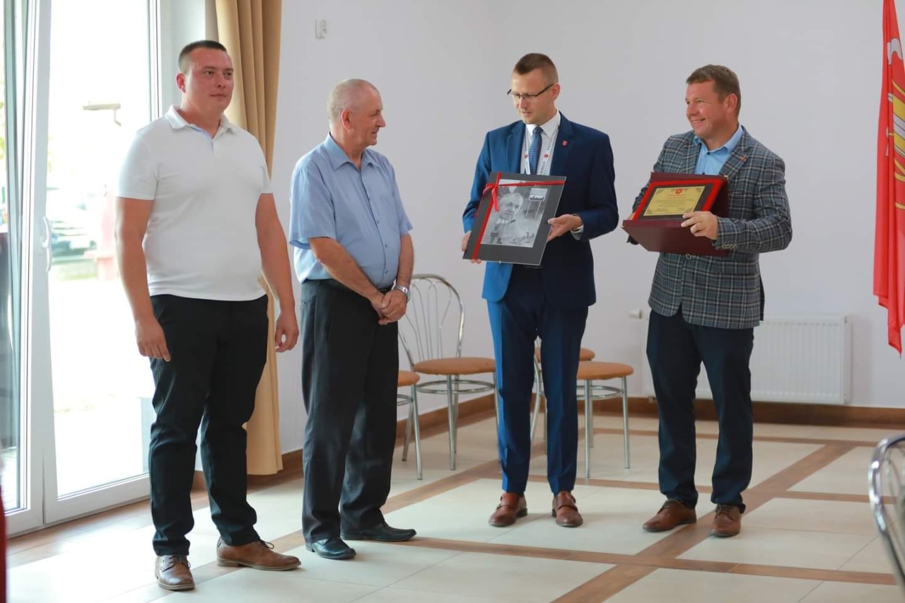 Uroczyste otwarcie nowej świetlicy wiejskiej w Przytułach Starych [05.09/2024] - zdjęcie #25 - eOstroleka.pl