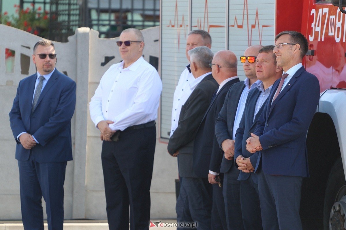 Nowy wóz strażacki dla OSP Rzekuń [07.09.2024] - zdjęcie #58 - eOstroleka.pl