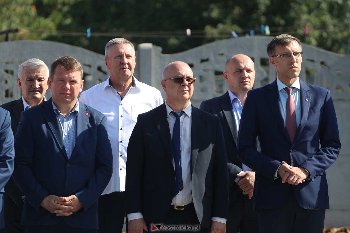 Nowy wóz strażacki dla OSP Rzekuń [07.09.2024] - zdjęcie #49 - eOstroleka.pl