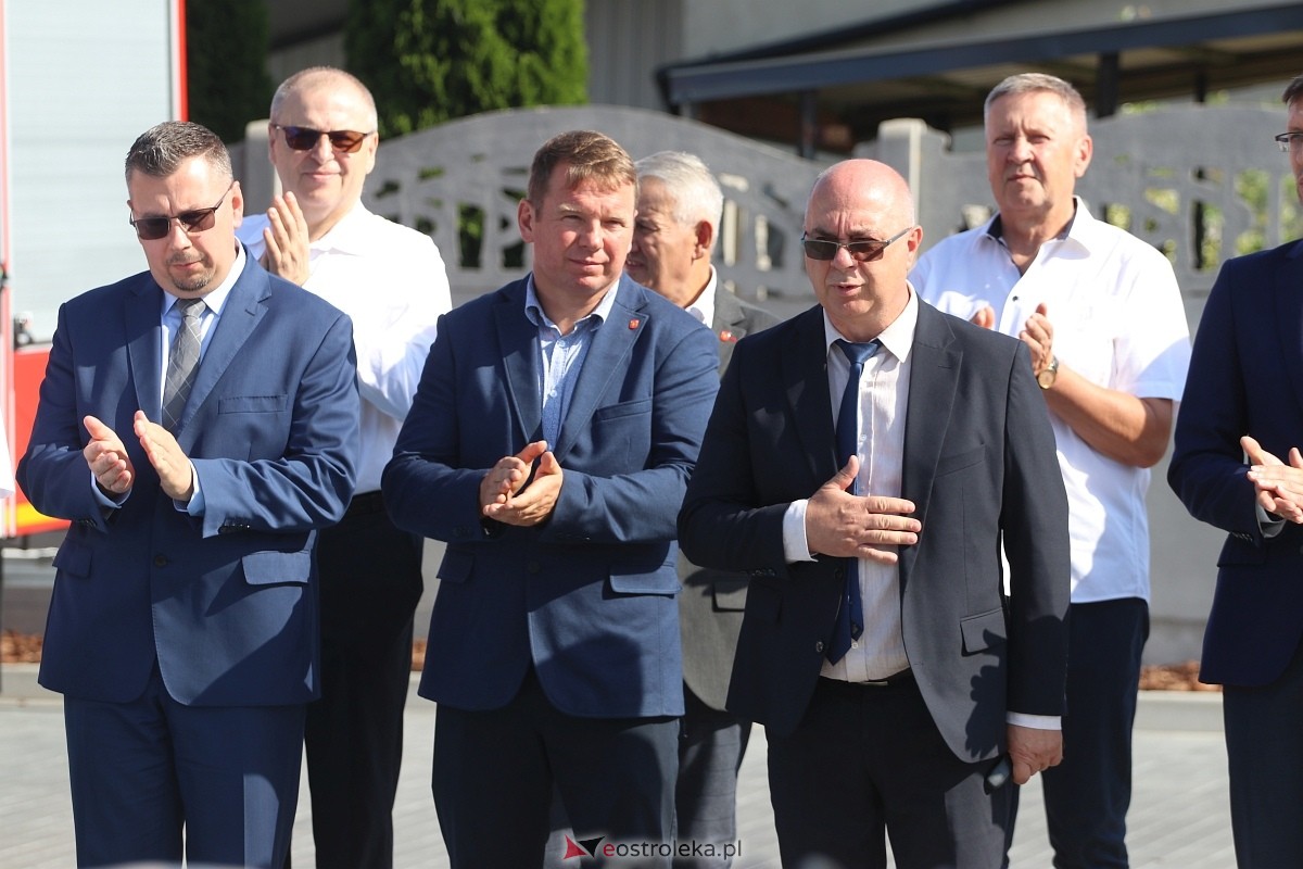 Nowy wóz strażacki dla OSP Rzekuń [07.09.2024] - zdjęcie #40 - eOstroleka.pl